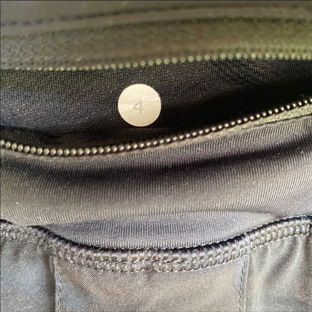 Lululemon skirt - Picture 4 of 4